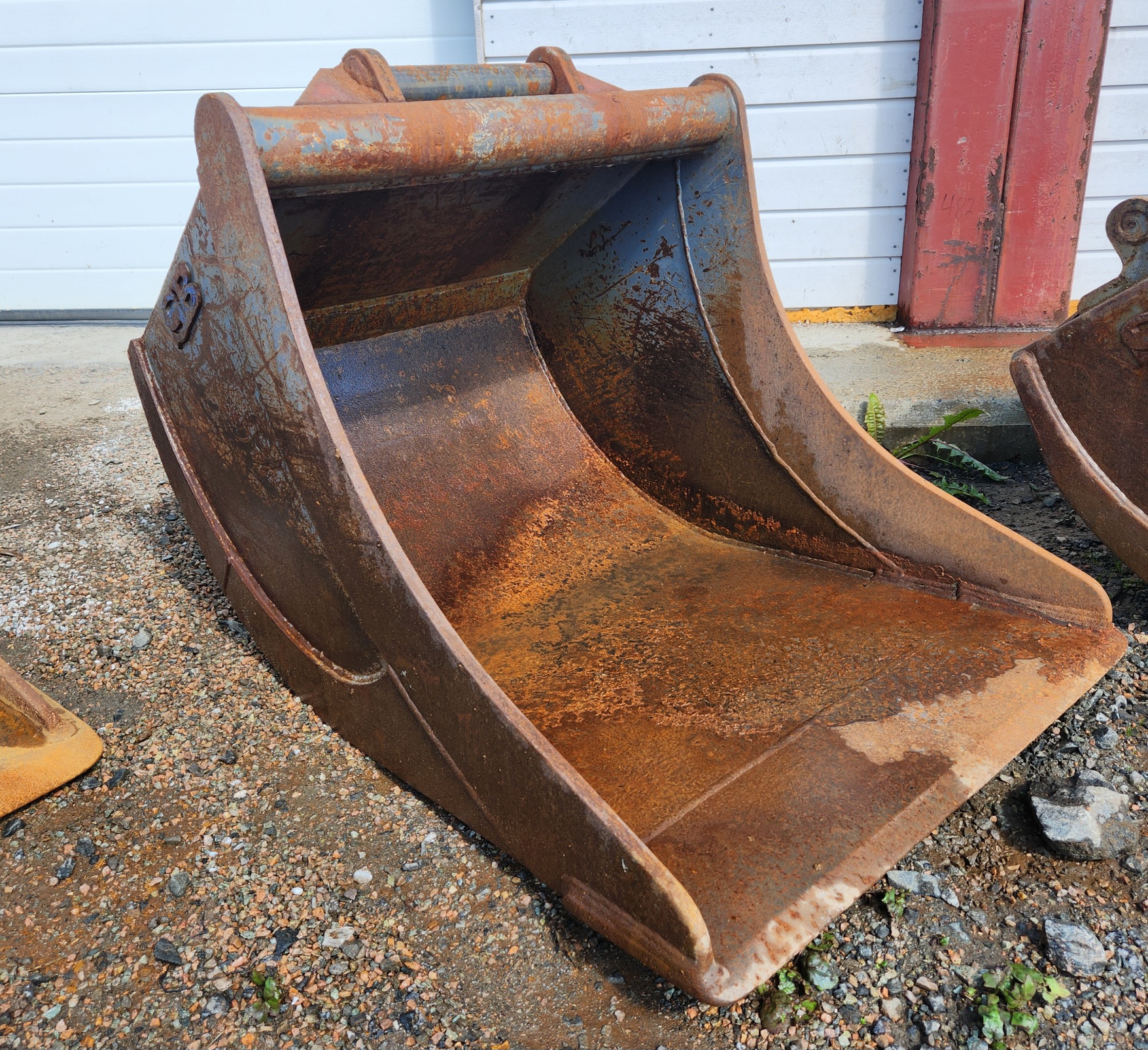 S50 Graveskuffe u/tenner
